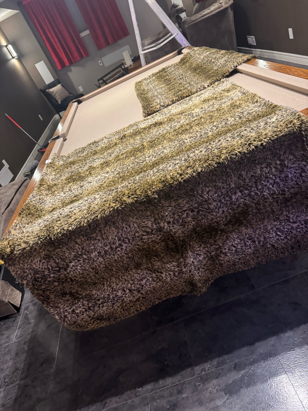 Set of 2 leopard print throws faux fur velvet